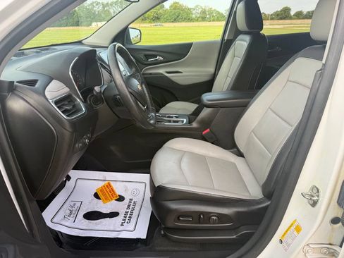 Used 2018 Chevrolet Equinox Premier FWD image 30