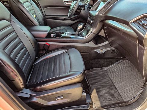 Used 2018 Ford Edge SEL w/ Equipment Group 201A image 41