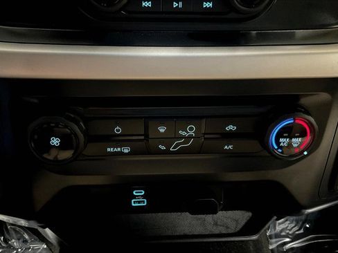 Used 2023 Ford F150 XLT image 31