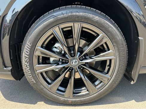 New 2026 Lexus RX 350h AWD/4WD image 18