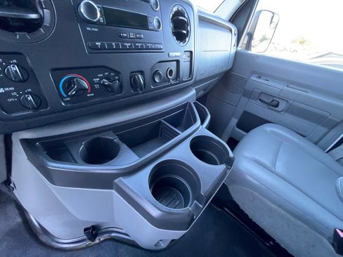 Used 2014 Ford E-350 and Econoline 350 XL w/ Power Windows & Locks Group image 19