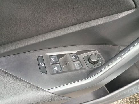 Used 2019 Volkswagen Jetta R-Line image 23