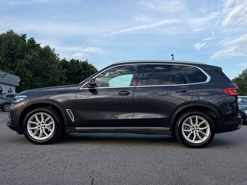 Used 2019 BMW X5 xDrive40i w/ Convenience Package AWD/4WD image 2