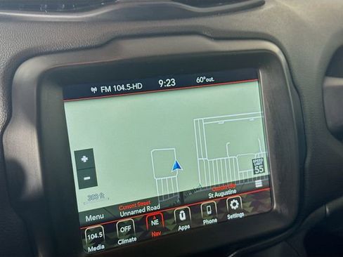 Used 2022 Jeep Renegade Latitude image 16