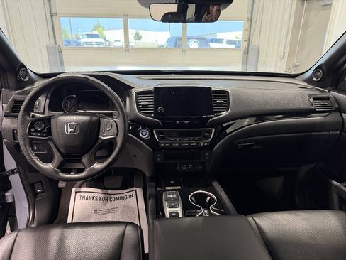 Used 2024 Honda Passport Black Edition image 16