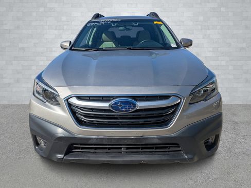 Used 2020 Subaru Outback Premium image 3