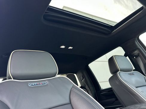 Used 2024 GMC Sierra 2500 AT4X image 16