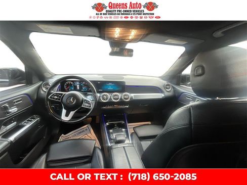 Used 2021 Mercedes-Benz GLB 250 4MATIC w/ Premium Package image 41