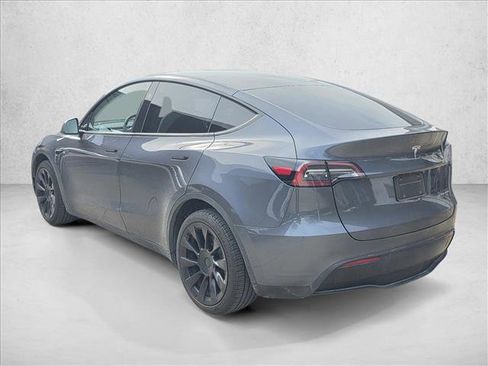 Used 2023 Tesla Model Y Long Range image 7