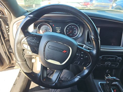 Used 2019 Dodge Charger SXT w/ Cold Weather Package image 7