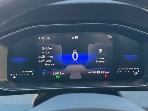 Used 2025 Volkswagen Jetta SE image 41