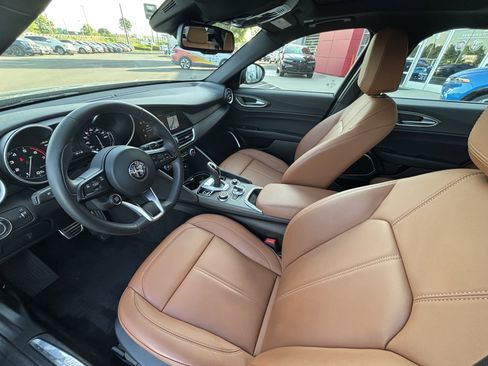 Certified 2023 Alfa Romeo Giulia Ti AWD/4WD image 20