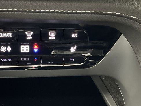 Certified 2023 Buick Envision Preferred w/ Sport Touring Package image 23