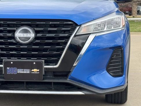 Used 2022 Nissan Kicks SV image 10