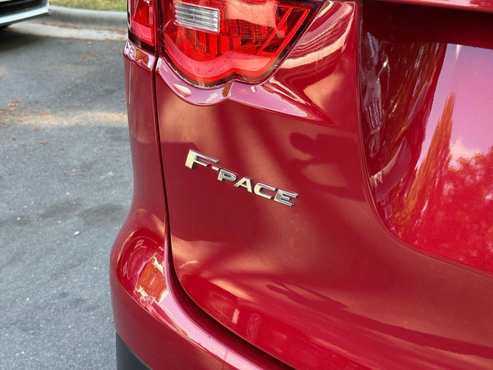 Used 2019 Jaguar F-PACE Prestige AWD/4WD image 11