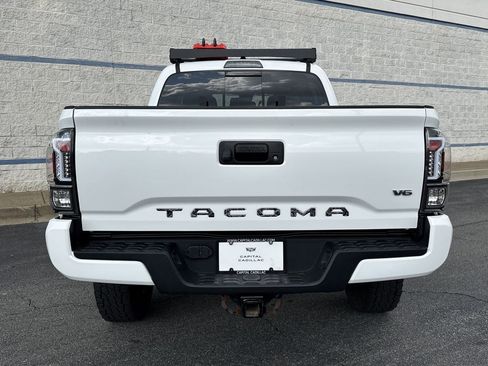Used 2023 Toyota Tacoma SR5 w/ Technology Package image 4