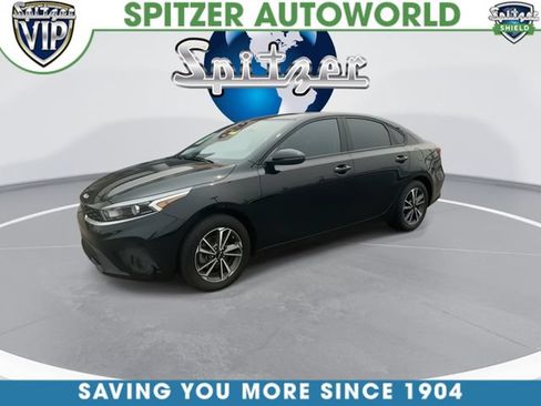 Certified 2023 Kia Forte LXS w/ LXS Technology Package FWD image 4