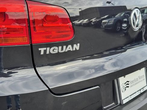 Used 2017 Volkswagen Tiguan S AWD/4WD image 16