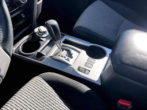 Used 2016 Toyota 4Runner SR5 image 16