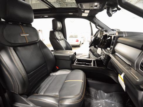 Used 2024 Ford F450 Platinum w/ FX4 Off-Road Package image 27