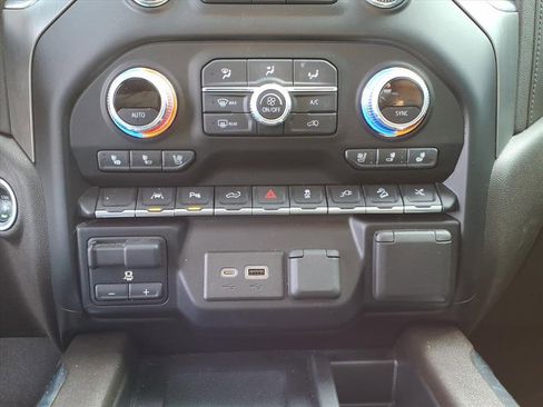 Used 2021 GMC Sierra 1500 Denali w/ Denali Premium Package image 21