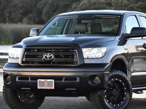 Used 2012 Toyota Tundra 4x4 Double Cab w/ Tow Pkg image 10
