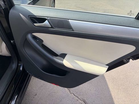 Used 2018 Volkswagen Jetta SE FWD image 26