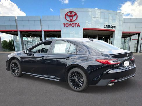 Used 2025 Toyota Camry SE FWD image 6