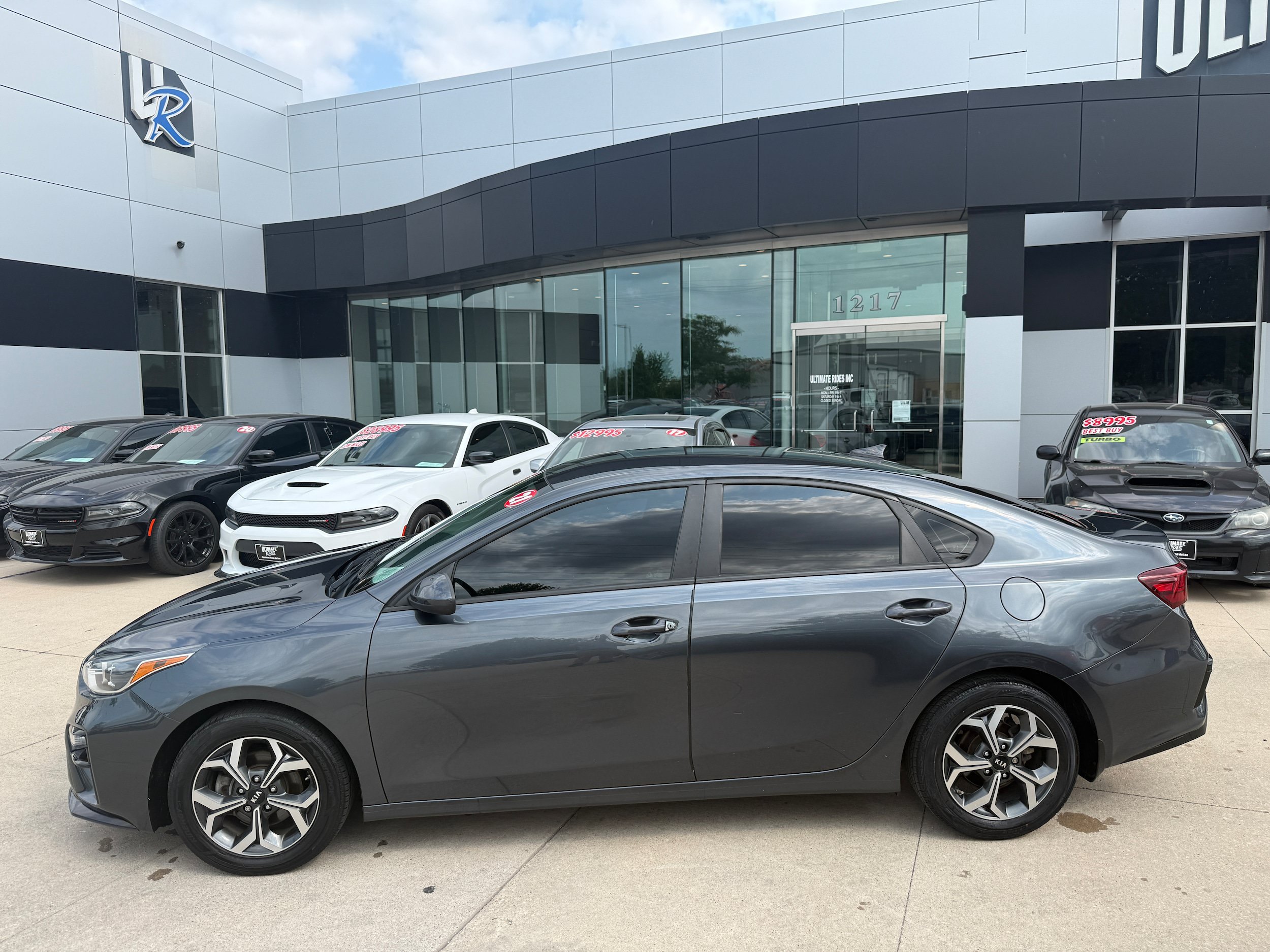 Used 2021 Kia Forte LXS FWD image 2