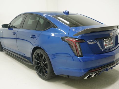Used 2023 Cadillac CT5 V w/ Platinum Package RWD image 6