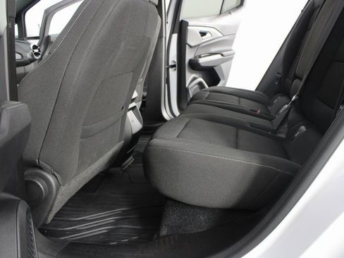 Used 2025 Chevrolet Equinox EV LT image 16