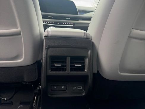 Used 2024 Cadillac XT4 Sport AWD/4WD image 18