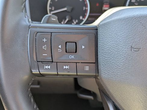 Used 2025 Nissan Rogue SV AWD/4WD image 16