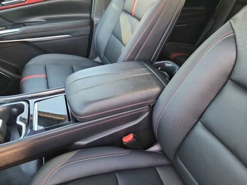 Used 2024 Chevrolet Traverse RS image 16