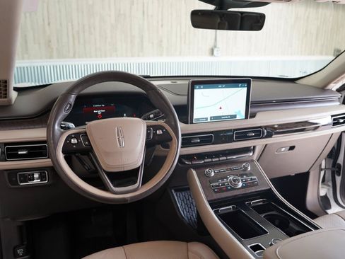 Used 2021 Lincoln Aviator Reserve w/ Elements Package Plus RWD image 11