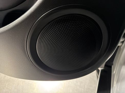 Used 2014 Kia Soul ! FWD image 17