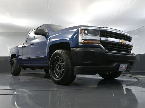 Used 2017 Chevrolet Silverado 1500 W/T w/ Trailering Package image 46