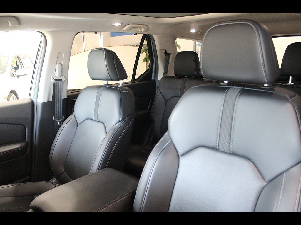 Certified 2025 Honda Pilot Touring image 14