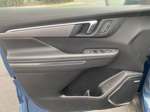 Used 2025 Buick Enclave Preferred image 10