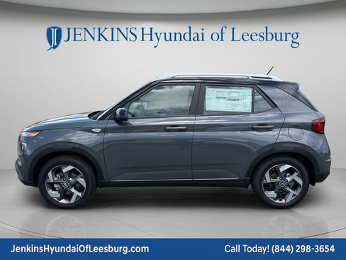 New 2026 Hyundai Venue SEL FWD image 9