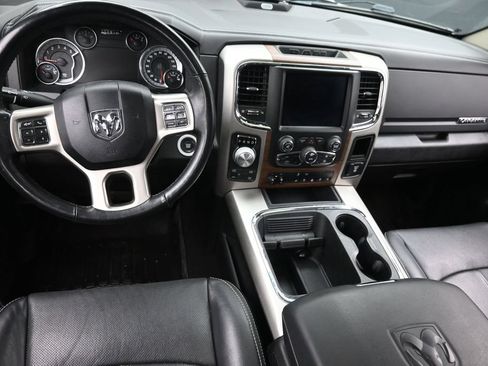 Used 2018 RAM 1500 Laramie w/ Convenience Group AWD/4WD image 15