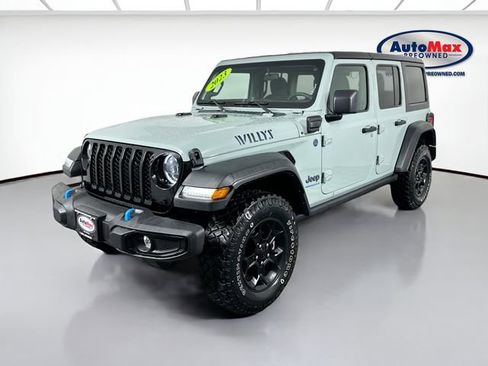 Used 2023 Jeep Wrangler Unlimited w/ Cold Weather Group image 4
