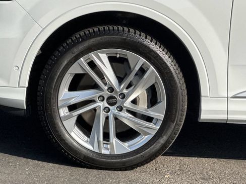 Used 2023 Audi Q7 3.0T Premium AWD/4WD image 37