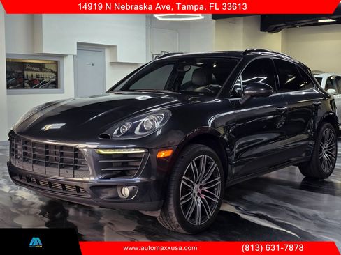 Used 2017 Porsche Macan w/ Driver Memory Package AWD/4WD image 5