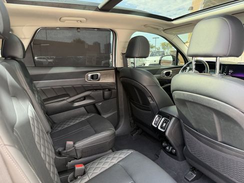 Used 2023 Kia Sorento SX Prestige AWD/4WD image 40