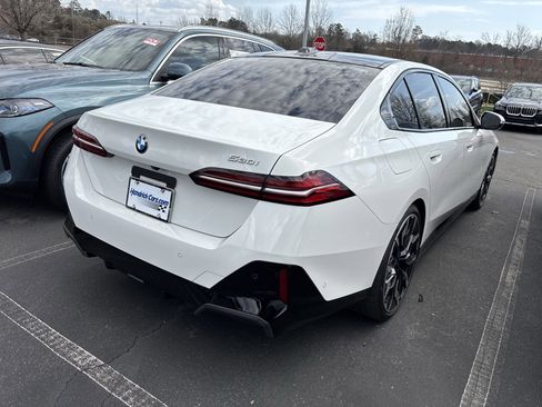 Certified 2024 BMW 530i w/ Executive Package image 25