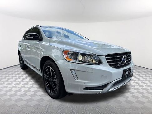 Used 2017 Volvo XC60 T5 Dynamic w/ Preferred Option Package FWD image 3