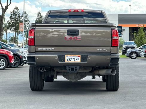Used 2015 GMC Sierra 2500 Denali w/ Duramax Plus Package RWD image 4