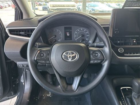 Used 2023 Toyota Corolla LE image 27
