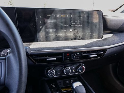 Used 2025 Nissan Kicks SV FWD image 26